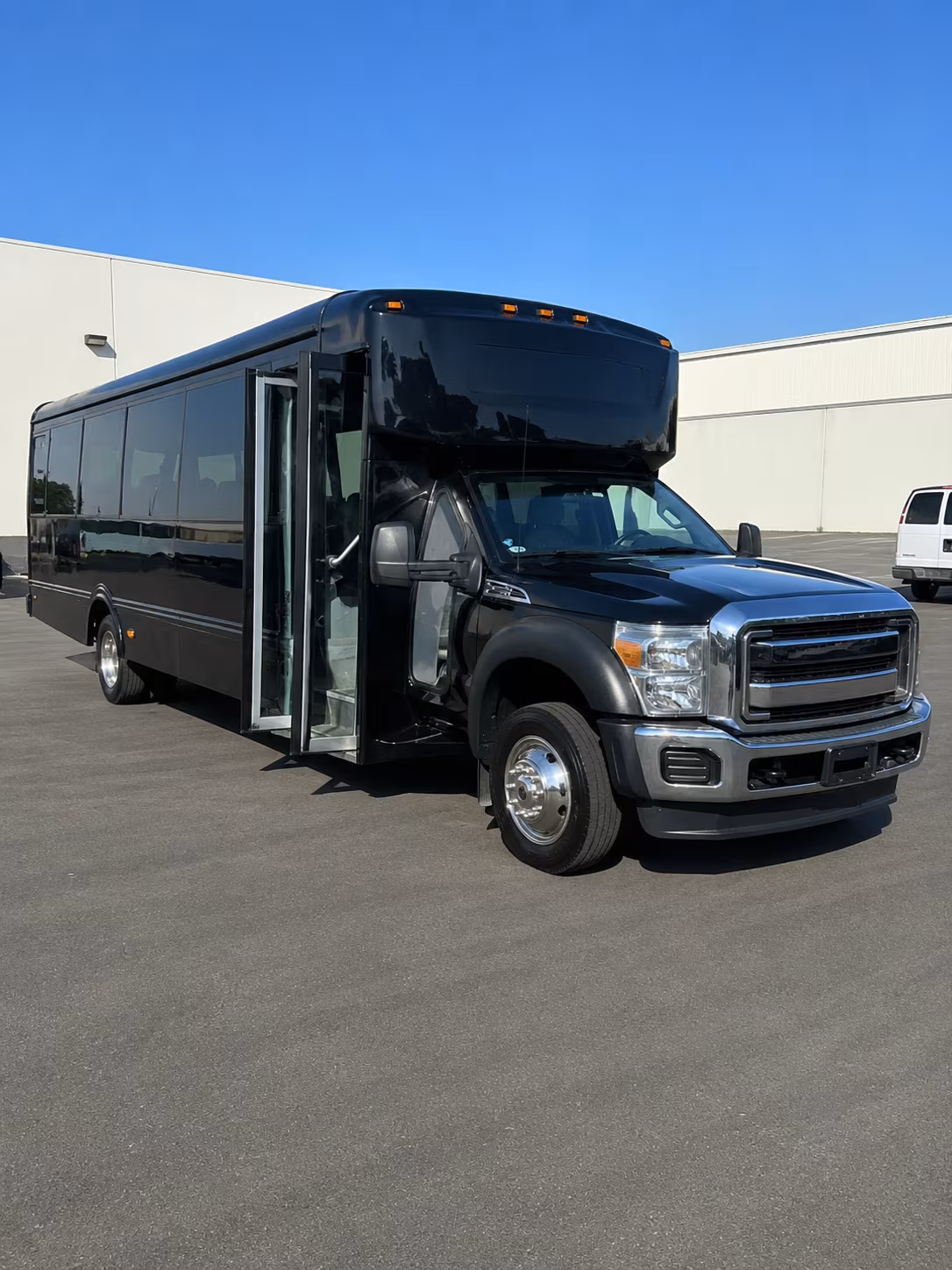 anchorage birthday party buses for bar and restaurant crawls downtown