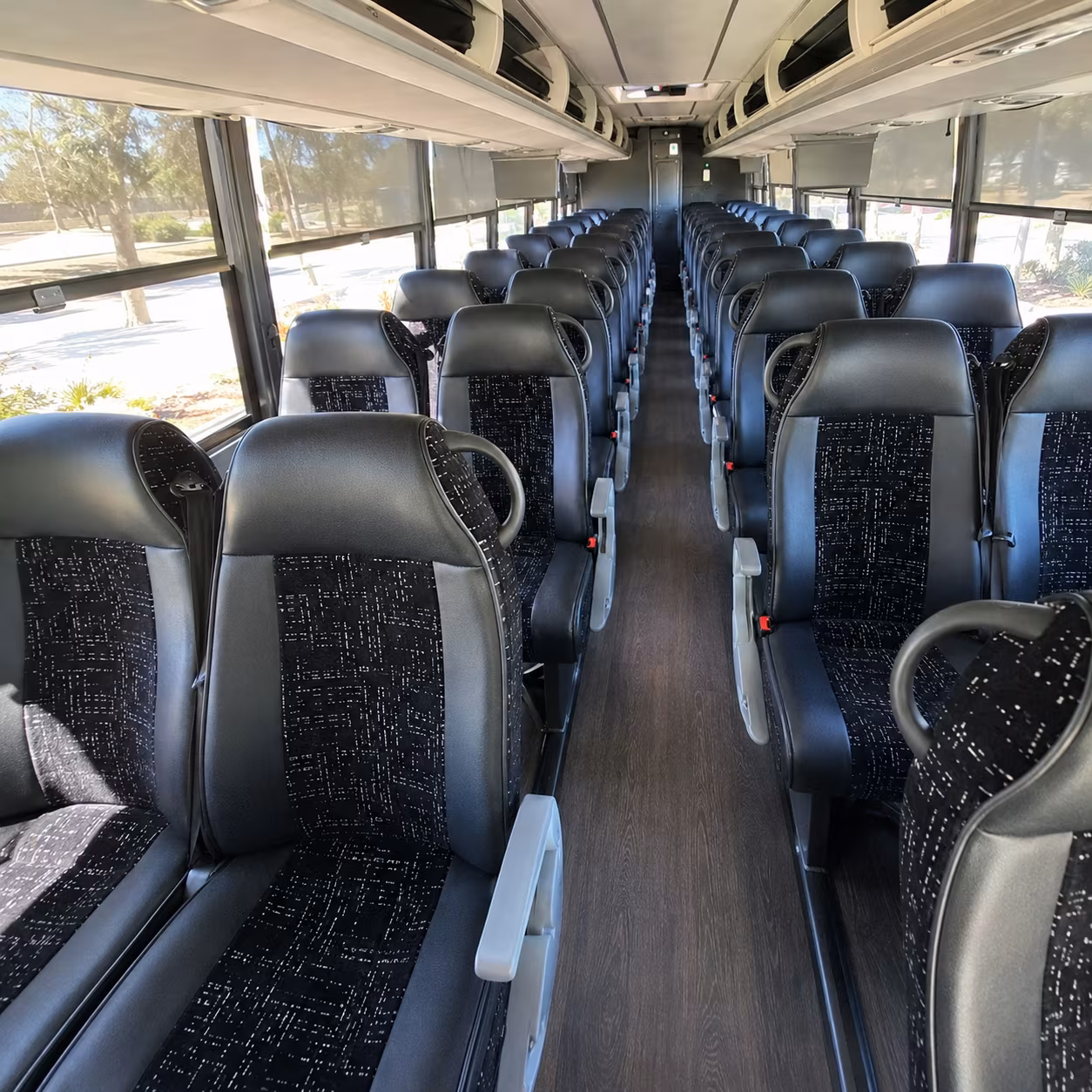 book group transportation for your next airport transfer 4