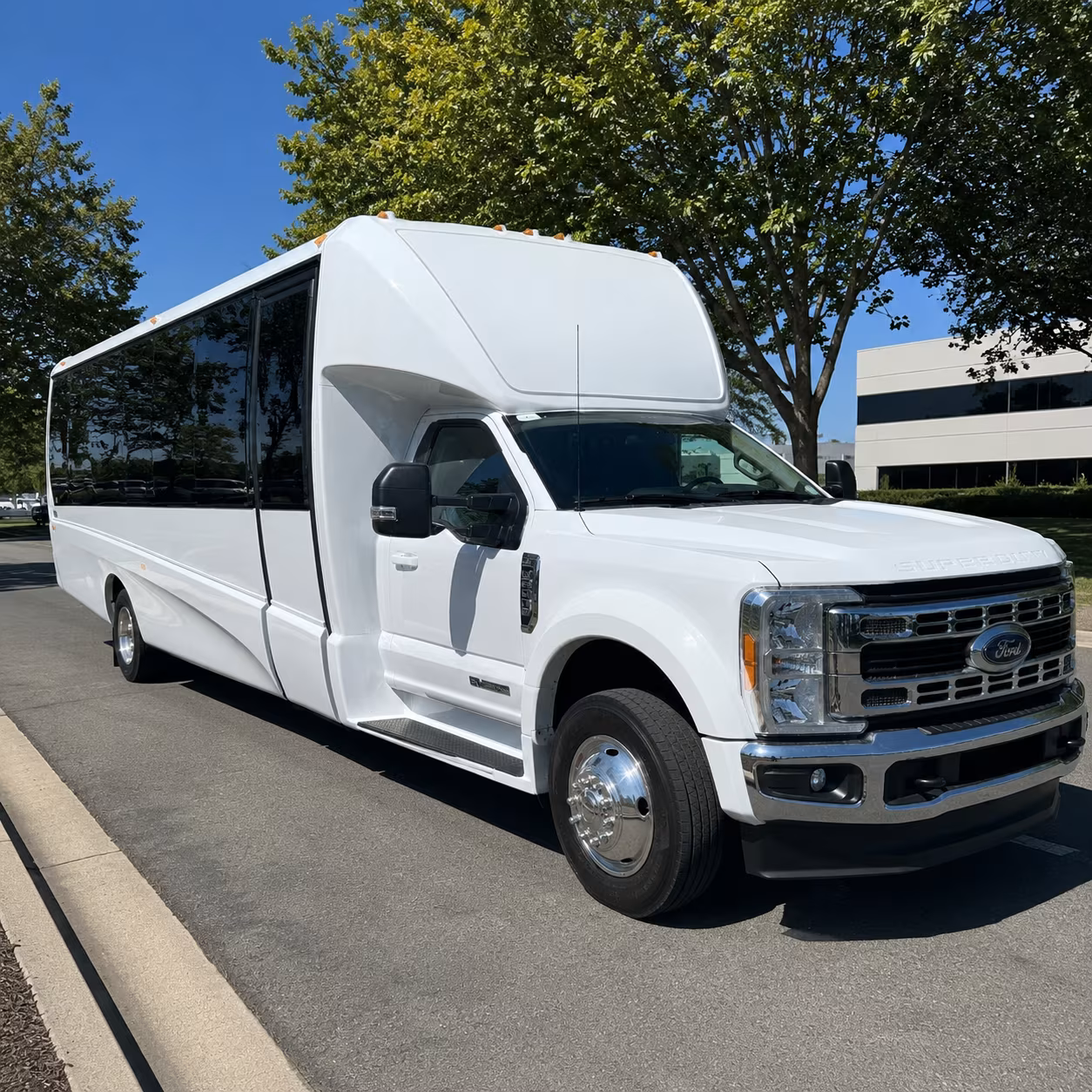 rent a minibus in anchorage for a smooth prom night arrival